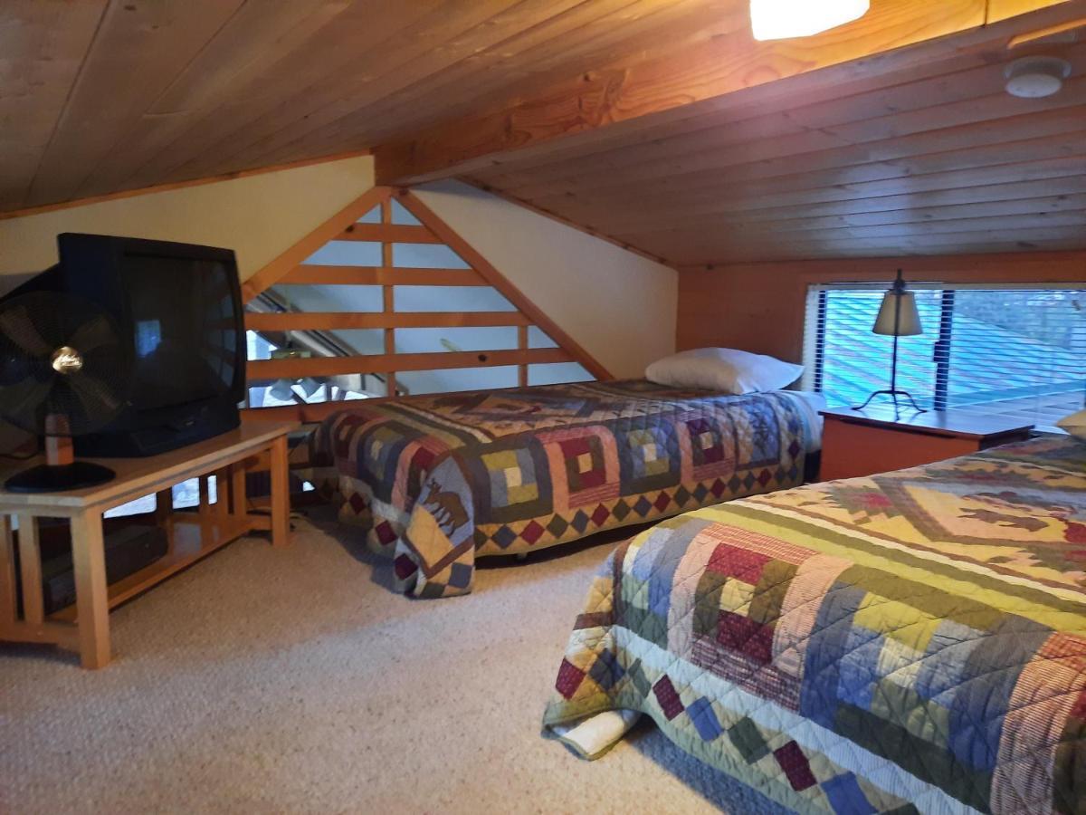 Willamette Pass Inn & Chalets Odell Lake Buitenkant foto
